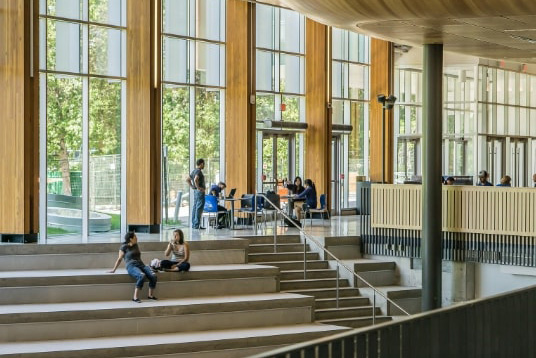 eSPEAK kann hervorragend in Schulen und Universtitäten eingesetzt werden